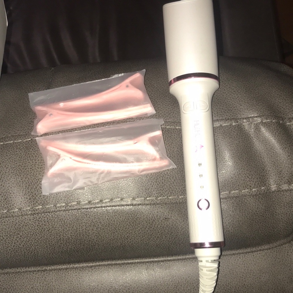 White Hair Styling Tool